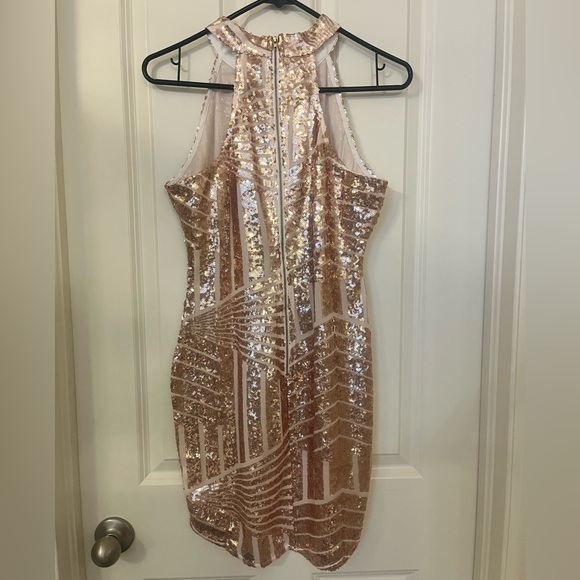Medium rose gold bodycon/bandage dress. - Picture 2 of 4